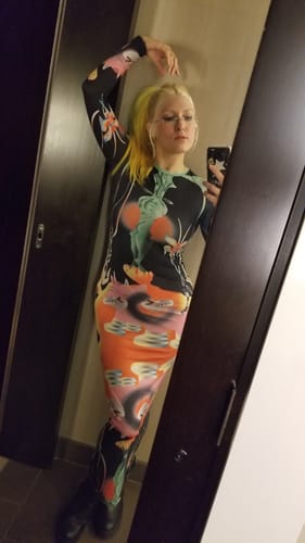 Halibuy Fashion review - Long Sleeve Contrast Abstract Round Neck Midi Dress