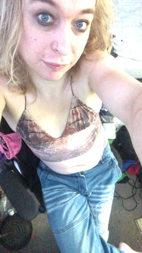 Halibuy Fashion review - Butterfly Applique Backless V Neck Contrast Print Crop Top